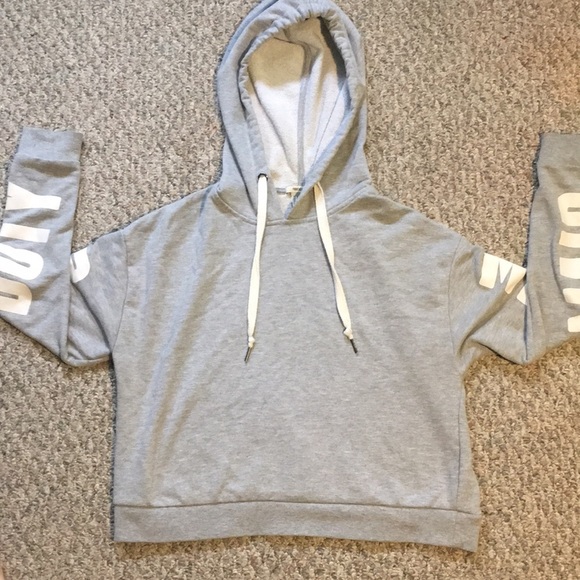 Forever 21 Tops - 🌸forever 21 crop top